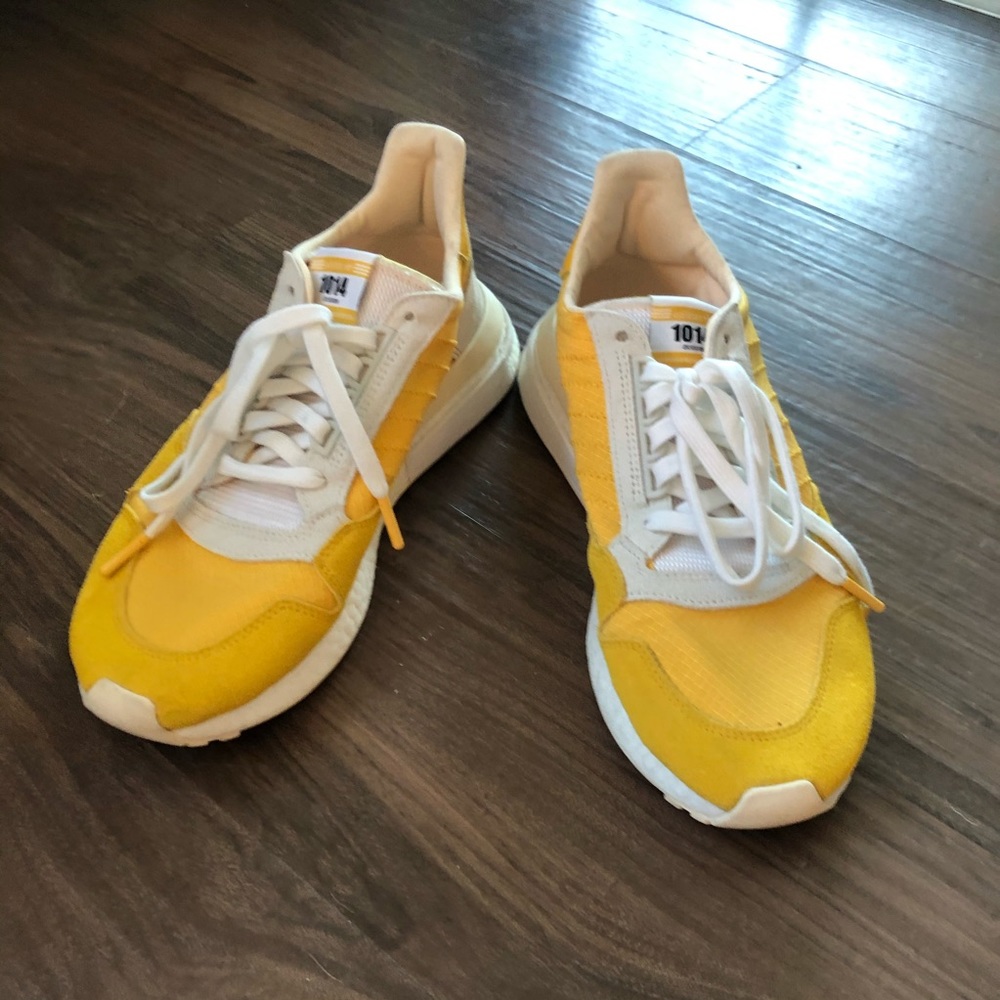adidas 1014 Classics in modern yellow